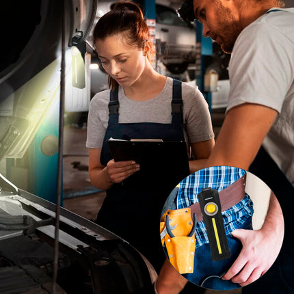 Lanterna LED profissional multifuncional recarregável por USB com 3 luzes, 95/300/250 lúmens. Com ímã, gancho e presilha para cinto.