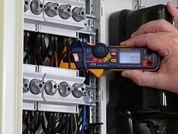 Pinza amperimétrica PCE-DC2