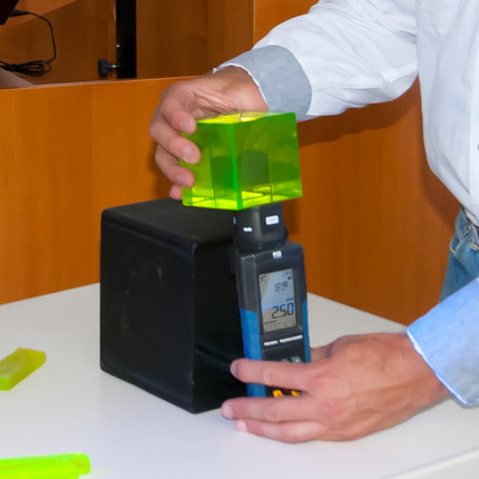 Medidor de radioactividad PCE-RAM 10