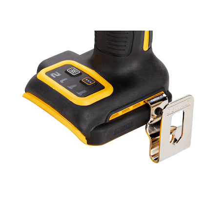 Llave de impacto XR 18V 1/2" DEWALT DCF921P2T-QW con 2 baterías 5,0Ah, cargador y maletín TSTAK