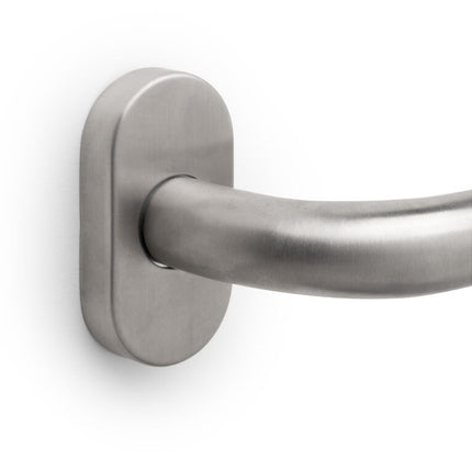 Set of 2 handles with oval rosette for interior doors, L-shaped, stainless steel, satin nickel
