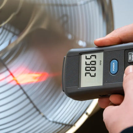 Estroboscopio con medición de temperatura PCE-T 240
