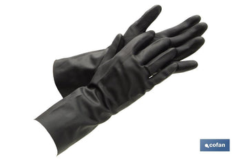 Guantes de neopreno negros Cofan · Imagen de la familia Cofan
