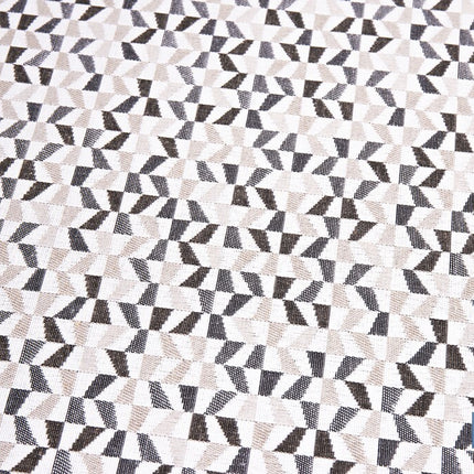 Rollo de alfombra vinílica para interior | Diseño de mosaicos gris, blanco y beige | Impermeable y de fácil limpieza