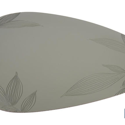 Bajoplato triangular | Diseño estampado con hojas | Packs de 6 salvamanteles individuales | Color: verde | Material: PVC | Medidas: 45 x 36 cm