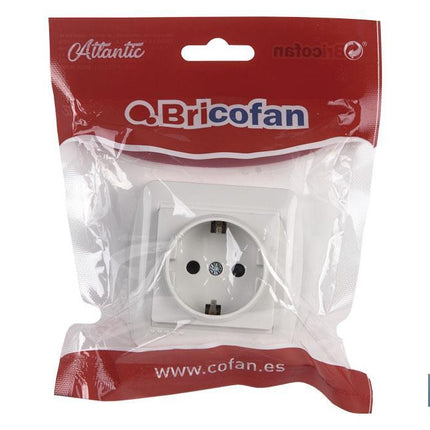 Base Bipolar de superficie | Modelo Atlantis | Color blanco | 16 A - 250 V | L-N
