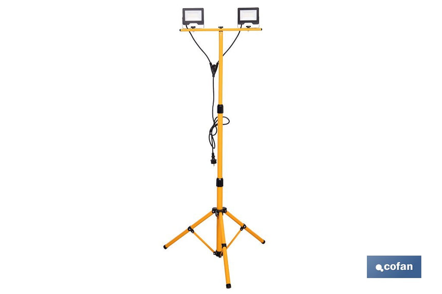 Trípode telescópico con 2 proyectores LED | 20 W, 3600 lm, protección IP65 | Cable de 1,5 m con enchufe europeo