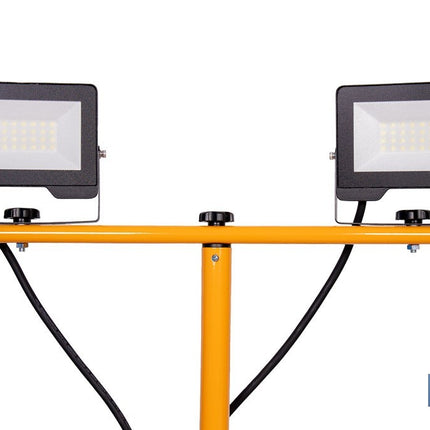 Trípode telescópico con 2 proyectores LED | 20 W, 3600 lm, protección IP65 | Cable de 1,5 m con enchufe europeo
